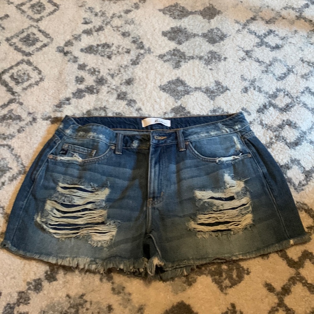 Kan Can shorts